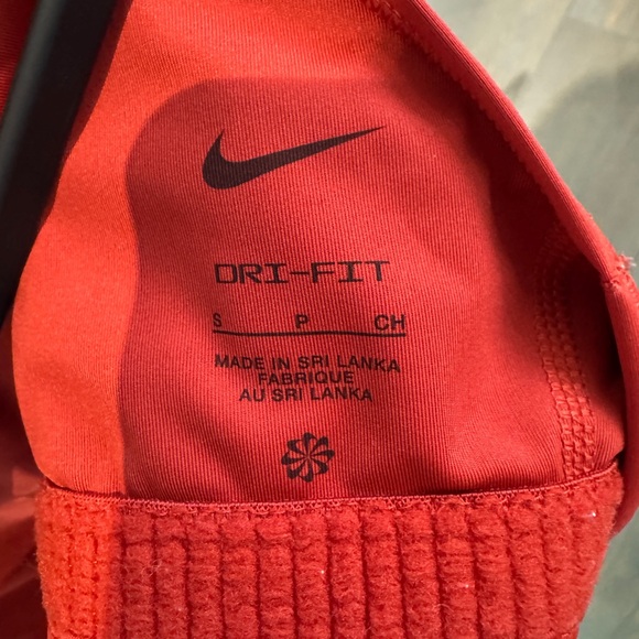 Nike Red Sports Bra Racerback Design - Picture 3 of 3